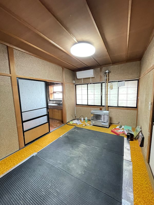 黒石市錦町中古住宅 内観写真（リビング以外の居室）