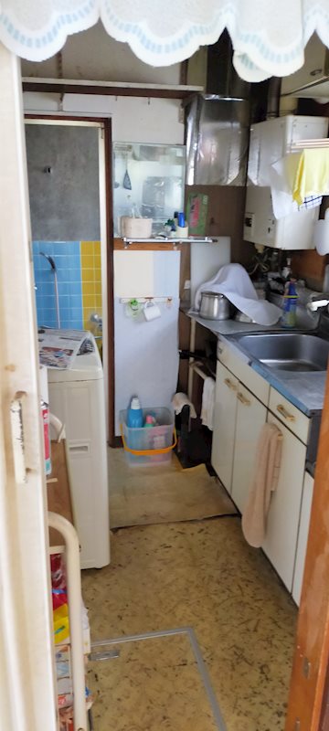 【ハシモトホーム】里見一丁目中古住宅 内観写真（キッチン）