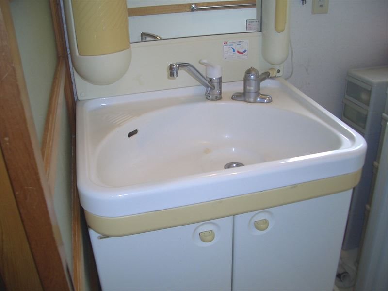 和賀町藤根　売家 内観写真（洗面台・洗面所）