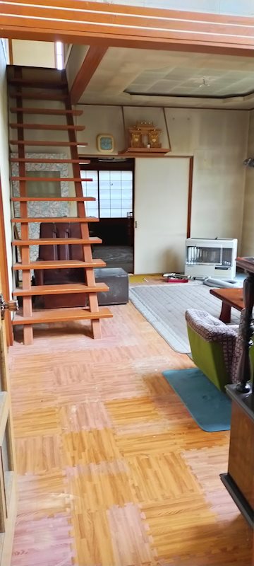 【ハシモトホーム】西滝一丁目 中古住宅 内観写真（リビング）