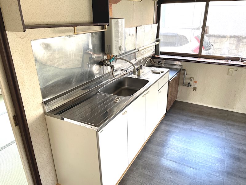 【ハシモトホーム】岡造道一丁目中古住宅 内観写真（キッチン）