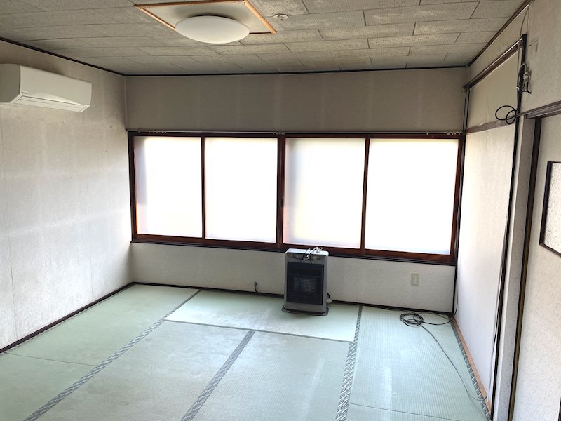 【ハシモトホーム】岡造道一丁目中古住宅 内観写真（リビング）