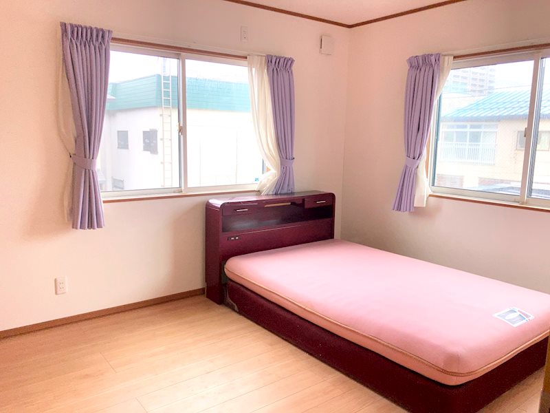 【ハシモトホーム】青柳２丁目中古住宅 内観写真（寝室）