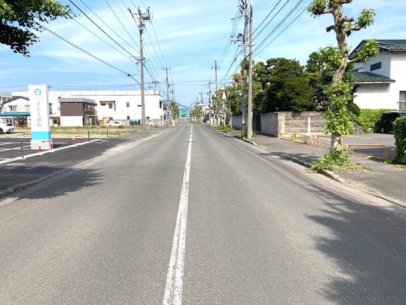 【ハシモトホーム】青柳２丁目中古住宅 現地写真（前面道路含む現地写真）