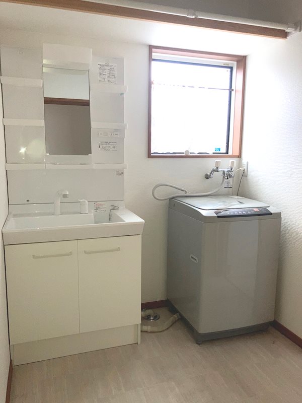 【ハシモトホーム】青柳２丁目中古住宅 内観写真（洗面台・洗面所）