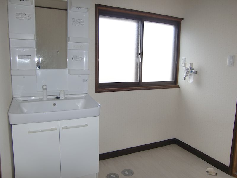 平田　平屋中古住宅 内観写真（洗面台・洗面所）