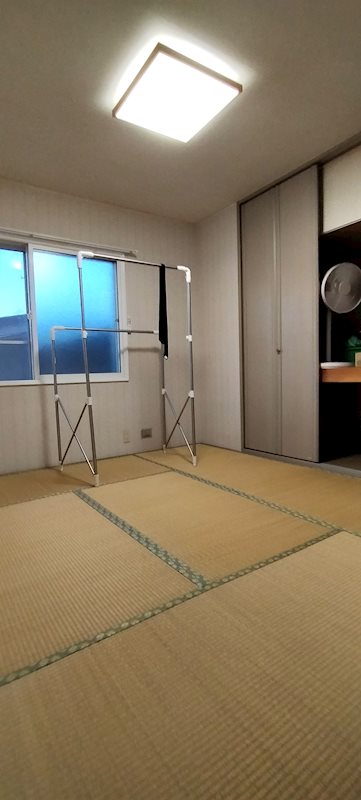 【ハシモトホーム】三内稲元中古住宅  内観写真（子供部屋）