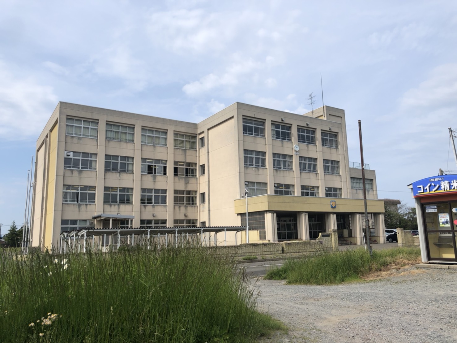 【ハシモトホーム】奥内宮田中古住宅 中学校