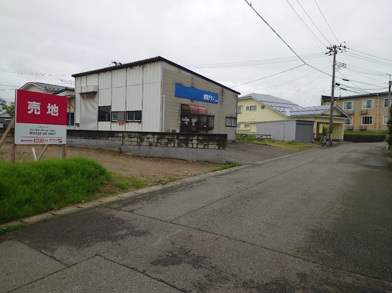 秋田市新屋松美ガ丘東町138-11 現地写真（前面道路含む現地写真）