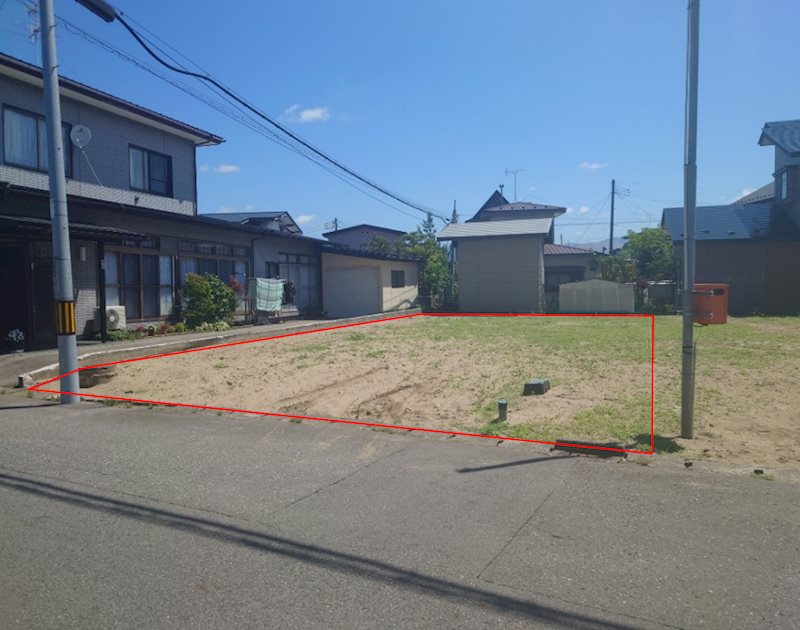 秋田市将軍野青山町A区画　土地 現地写真（前面道路含む現地写真）