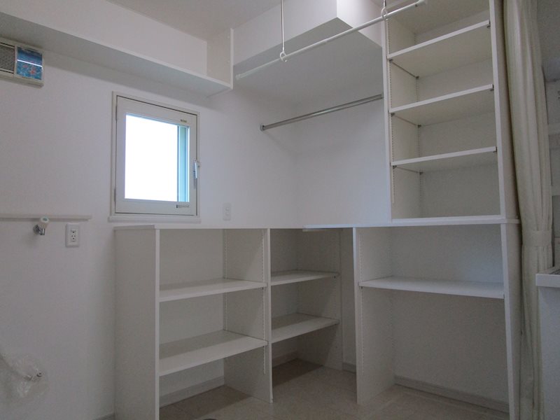 【八戸支店】上北郡六戸町小松ヶ丘3丁目_中古住宅 内観写真（洗面台・洗面所）