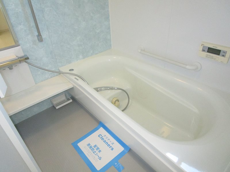【八戸支店】上北郡六戸町小松ヶ丘3丁目_中古住宅 内観写真（浴室）