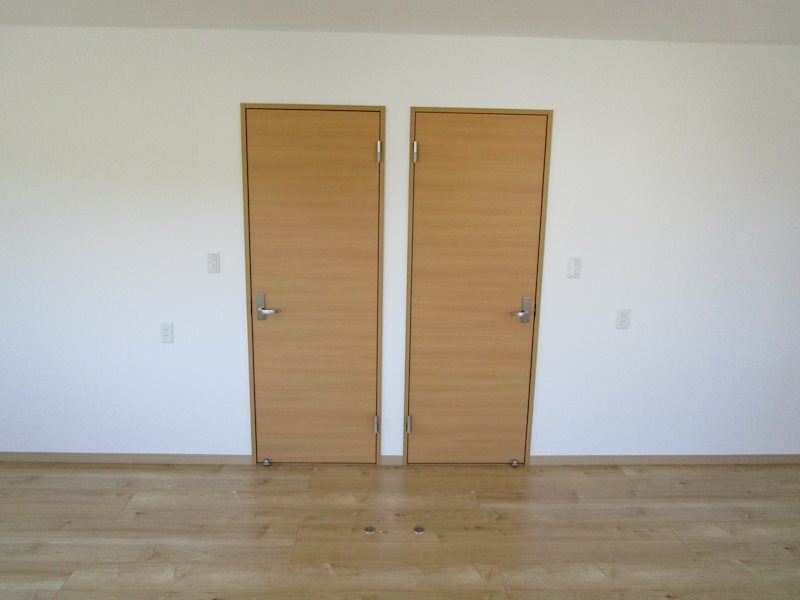【八戸支店】上北郡六戸町小松ヶ丘3丁目_中古住宅 内観写真（子供部屋）