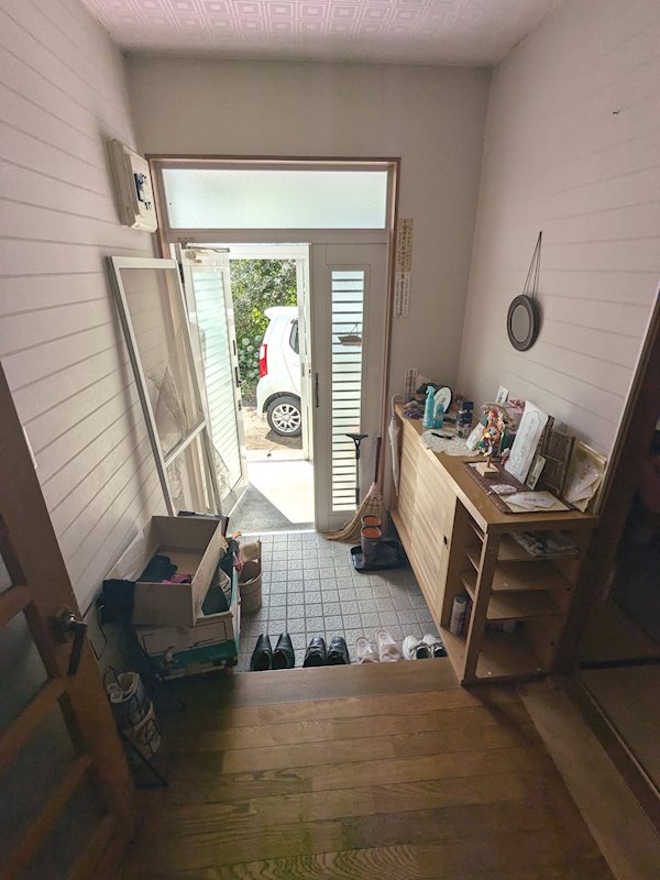 【ハシモトホーム】三本木川崎中古住宅 現地写真（玄関）