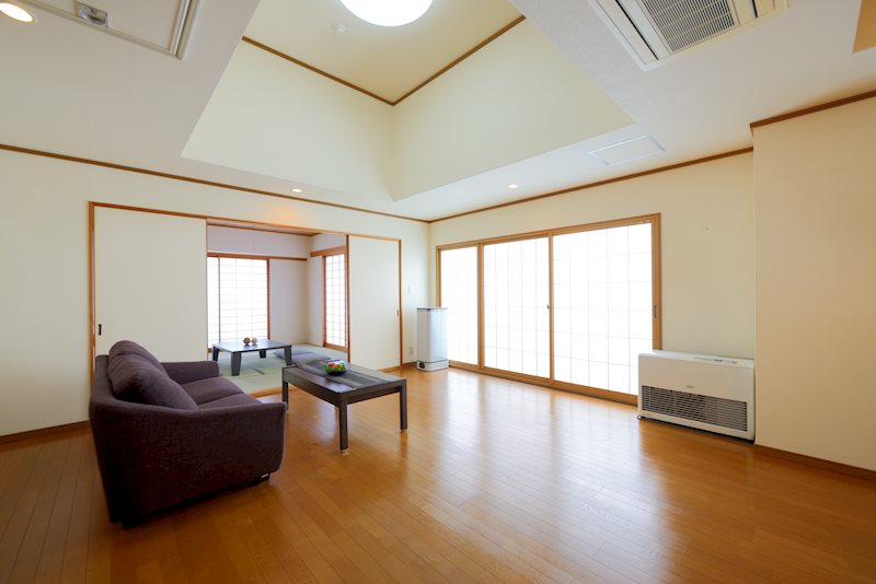 ライオンズマンション馬場町705号室 内観写真（リビング）