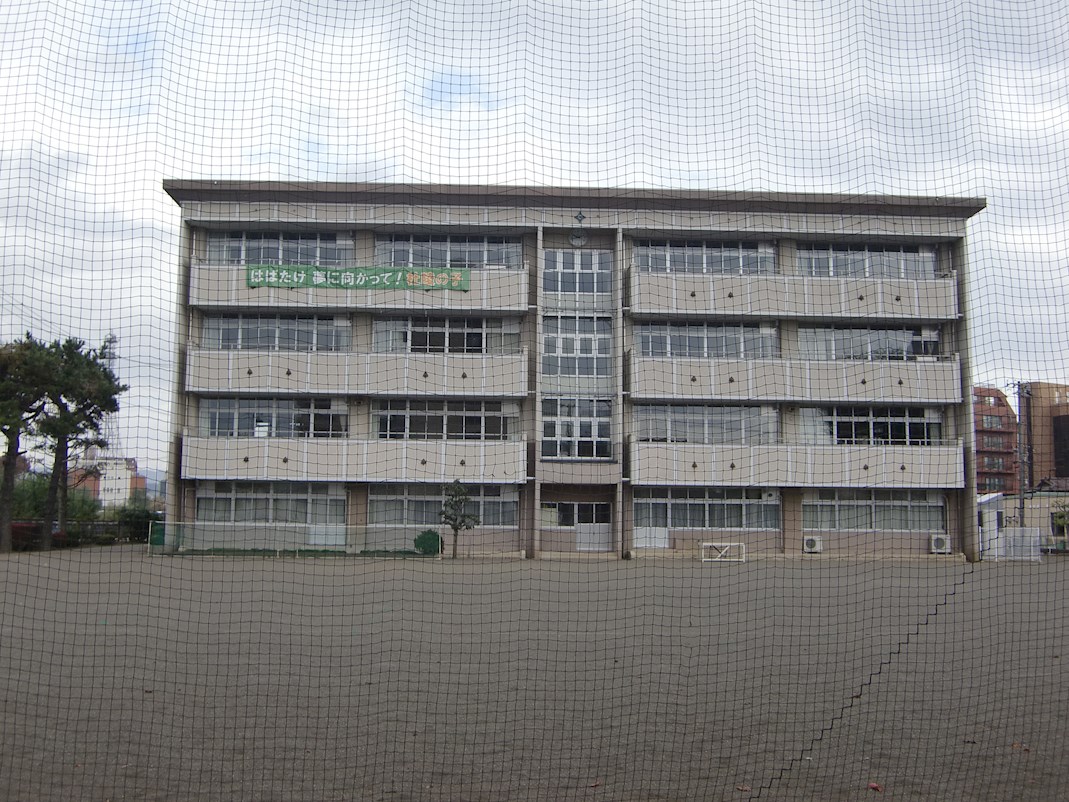 ライオンズマンション馬場町705号室 小学校