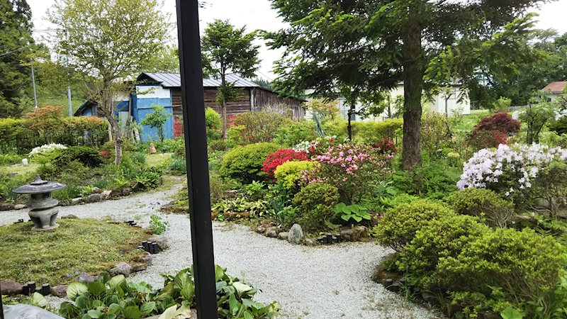 大館市花岡町長森31番 現地写真（庭）
