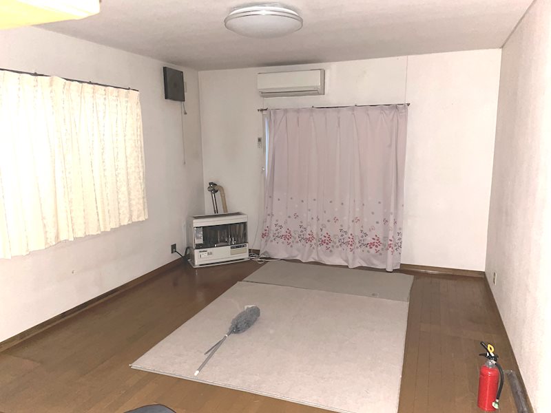 【ハシモトホーム】本泉二丁目中古住宅 内観写真（リビング）