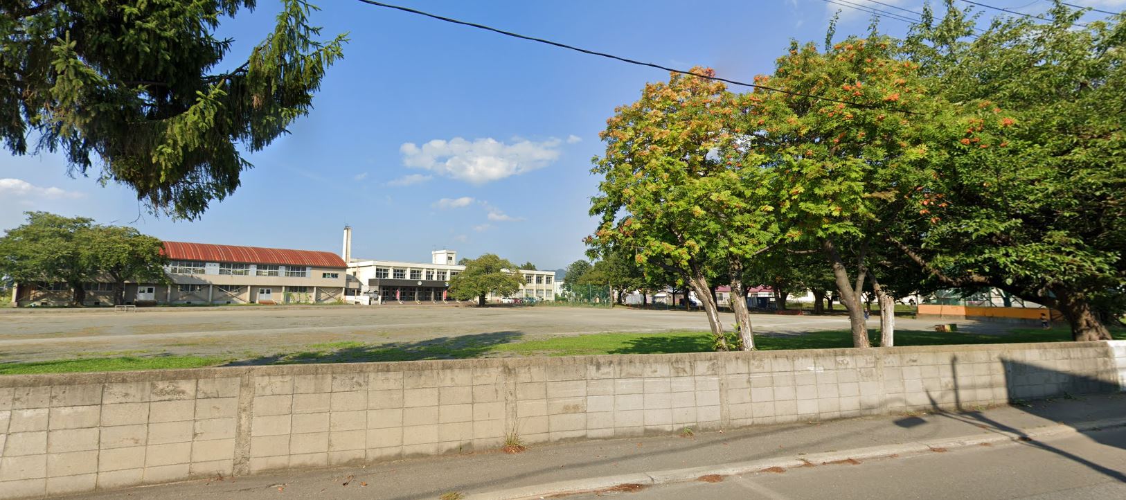 【ハシモトホーム】本泉二丁目中古住宅 小学校