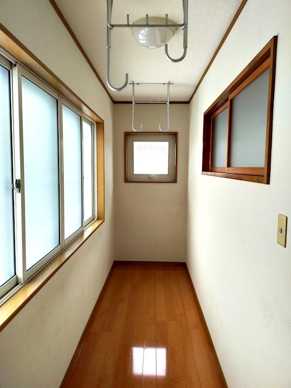 【ハシモトホーム二世帯中古住宅 】富田五丁目 内観写真（リビング以外の居室）
