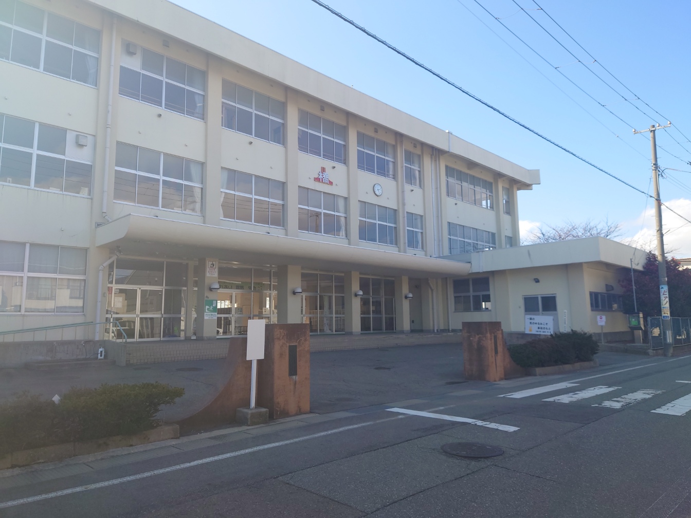 秋田市八橋大沼町141-11　【戸建B棟】 小学校