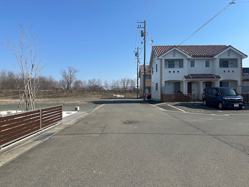 【ハシモトホーム】下太田下川原土地　No2 現地写真（前面道路含む現地写真）