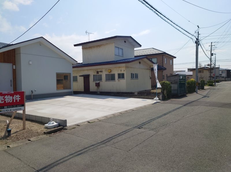 【価格改定】2700万円→2680万円　秋田市将軍野青山町183-4　【戸建】 現地写真（前面道路含む現地写真）