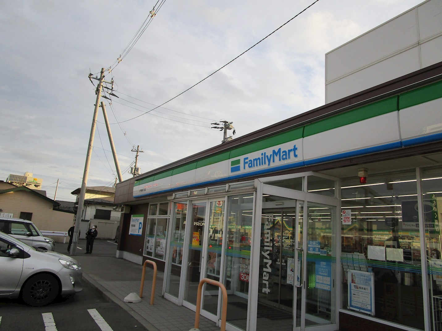 ◆八戸支店◆八戸市類家4丁目＿中古住宅 コンビニ