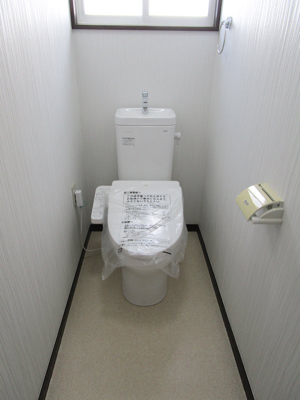 【八戸支店】八戸市白銀町字佐部長根_中古住宅 内観写真（トイレ）