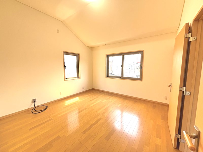 【ハシモトホームリフォーム済中古住宅】千刈１丁目中古住宅 内観写真（子供部屋）