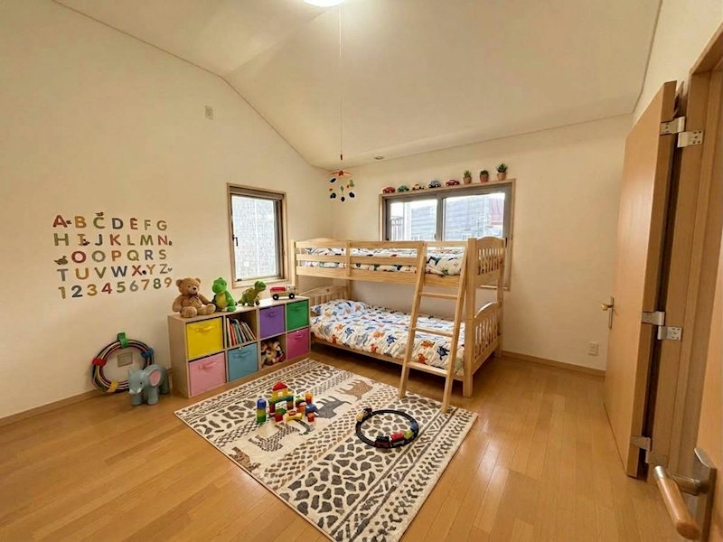 【ハシモトホームリフォーム済中古住宅】千刈１丁目中古住宅 内観写真（子供部屋）