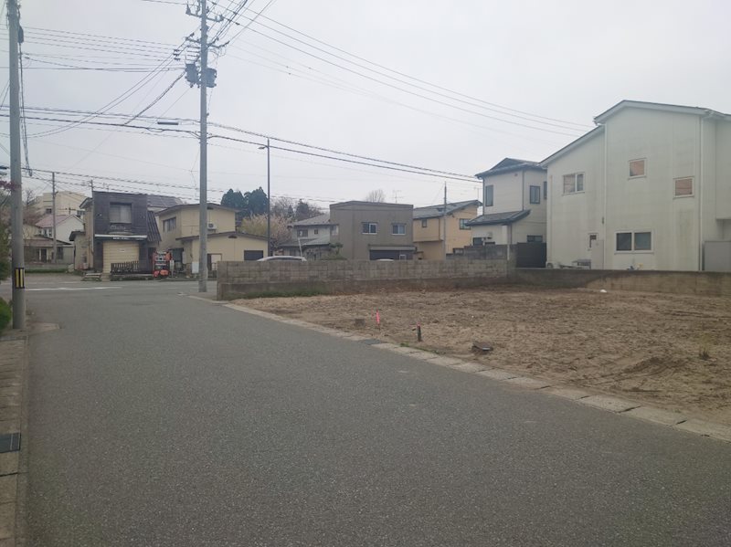 秋田市旭川新藤田東町B区画 現地写真（前面道路含む現地写真）