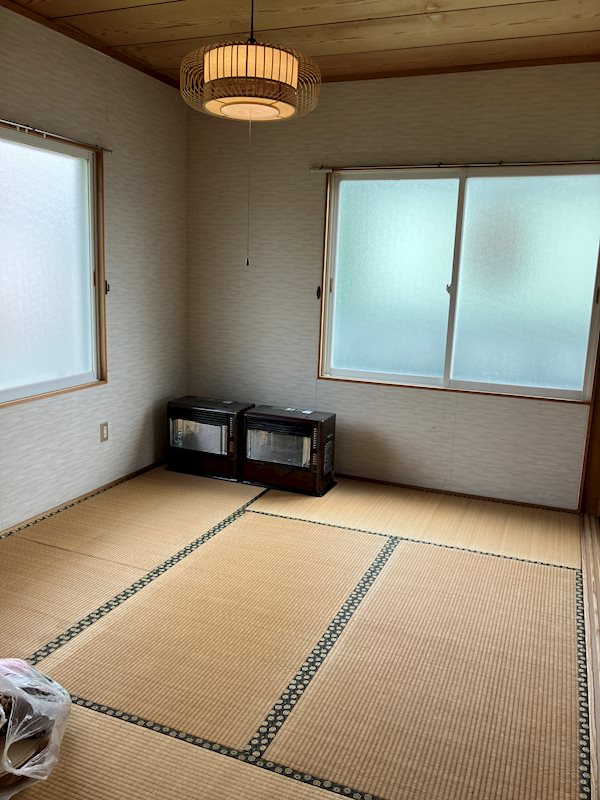 大館市池内字上野中古住宅 内観写真（リビング以外の居室）