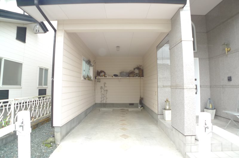 下米内1丁目 中古住宅 現地写真（駐車場）