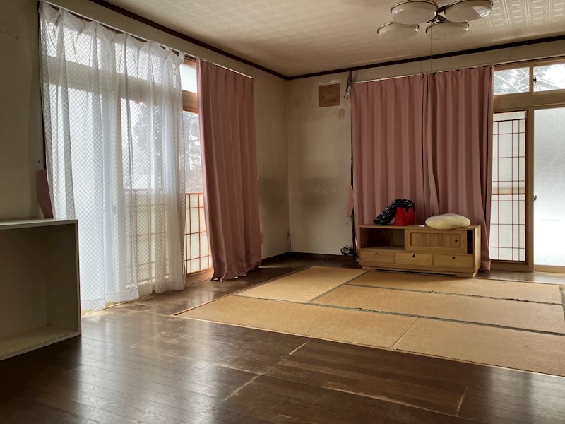 大館市比内町扇田字新長岡58番2 内観写真（リビング）