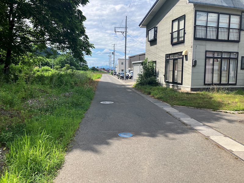 大館市比内町扇田字新長岡58番2 現地写真（前面道路含む現地写真）