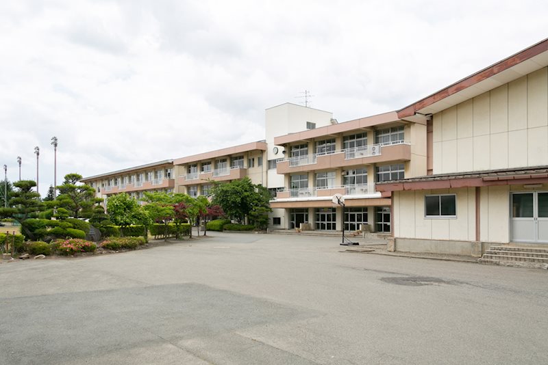 西松園4丁目 売地 中学校