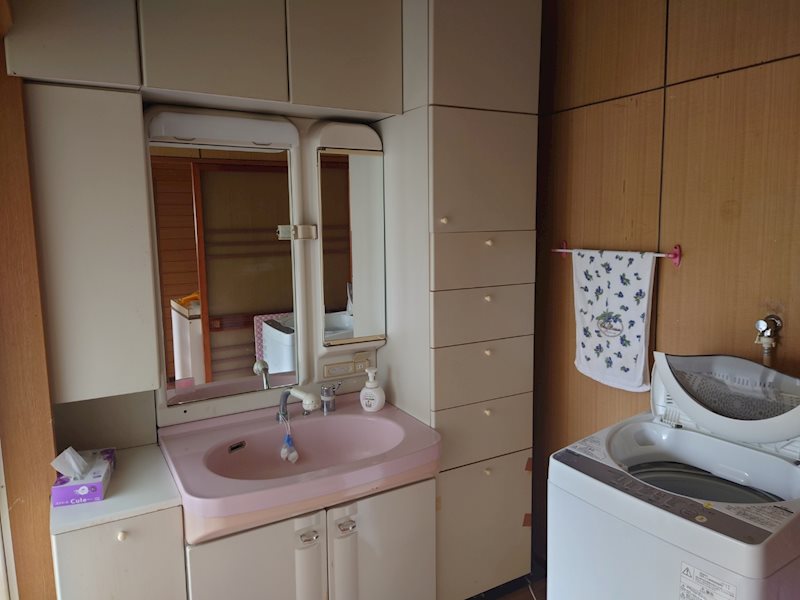 秋田市濁川字蟹子沢104-1【戸建】 内観写真（洗面台・洗面所）