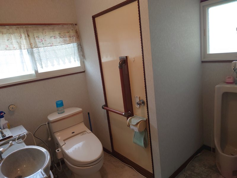 秋田市濁川字蟹子沢104-1【戸建】 内観写真（トイレ）