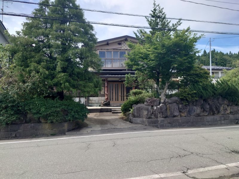 秋田市濁川字蟹子沢104-1【戸建】 現地写真（前面道路含む現地写真）