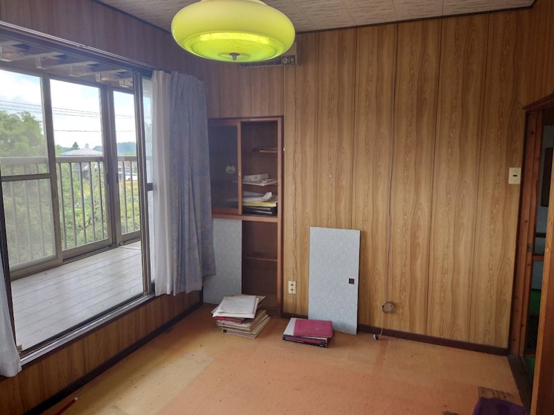 秋田市濁川字蟹子沢104-1【戸建】 内観写真（リビング以外の居室）