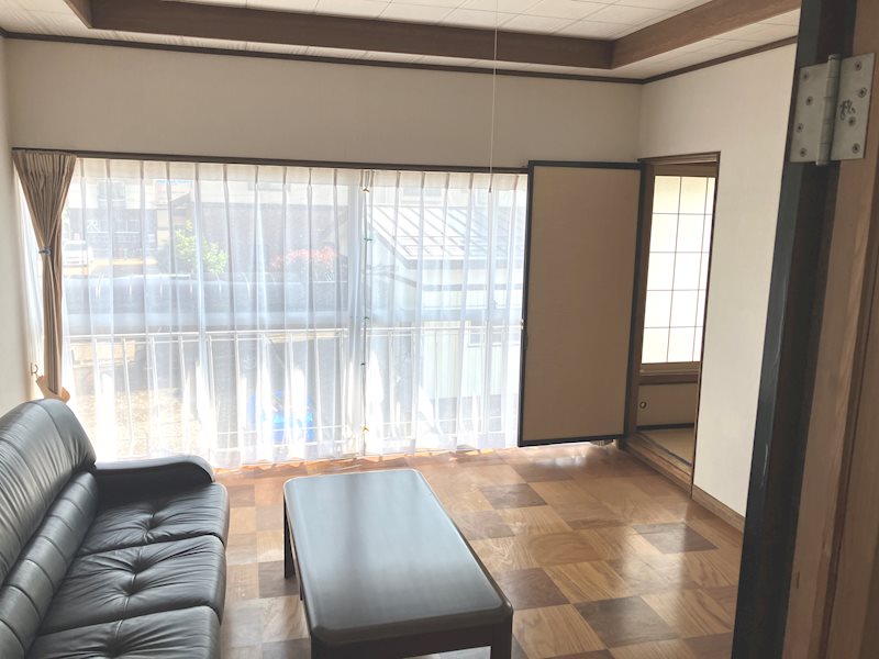 大仙市角間川字大浦町中古住宅 内観写真（リビング以外の居室）