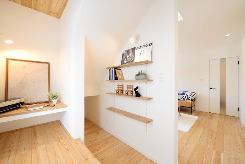 福田町モデルハウス　FEELIST　NOOK 内観写真（リビング）