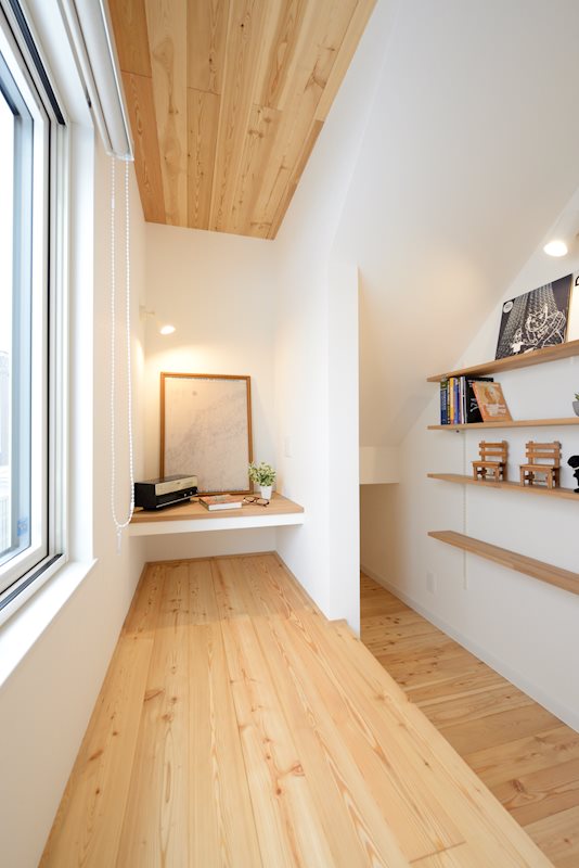 福田町モデルハウス　FEELIST　NOOK 内観写真（リビング）