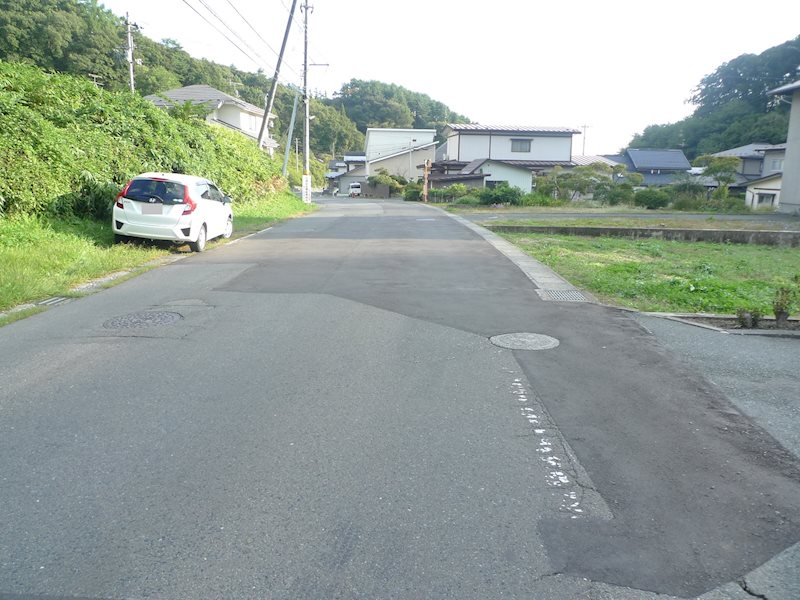 山岸6丁目 売地（A区画） 現地写真（前面道路含む現地写真）