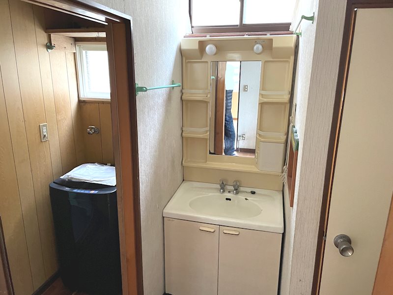 【ハシモトホーム】新城山田中古住宅 内観写真（洗面台・洗面所）