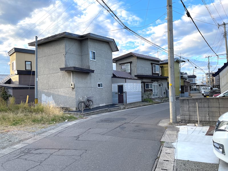 【ハシモトホーム売地】浪館前田1丁目 現地写真（前面道路含む現地写真）