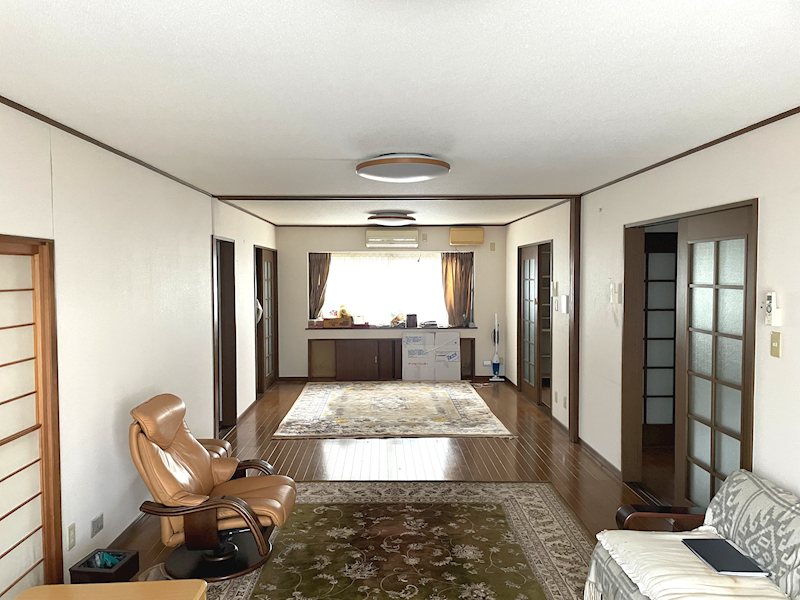 【ハシモトホーム】桜川２丁目中古住宅 内観写真（リビング）