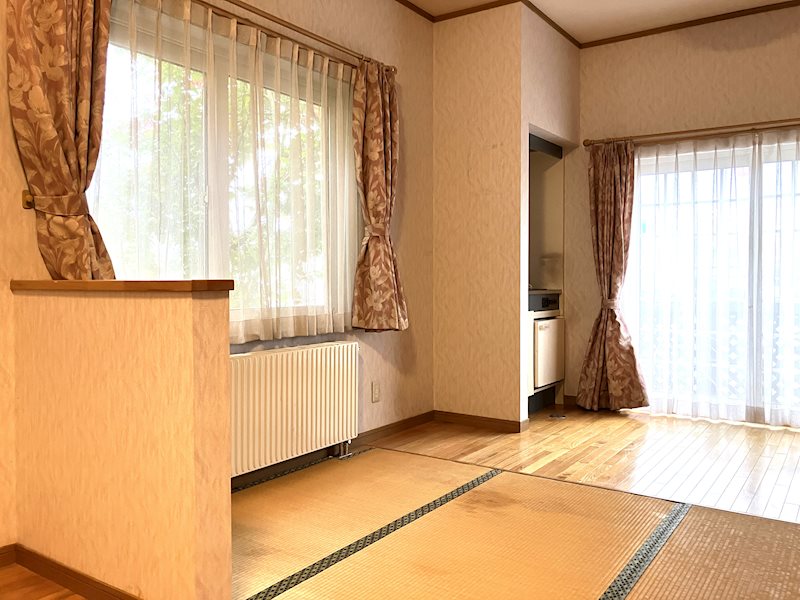 【ハシモトホーム】中央四丁目中古住宅 内観写真（リビング以外の居室）