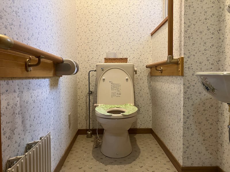 【ハシモトホーム】中央四丁目中古住宅 内観写真（トイレ）